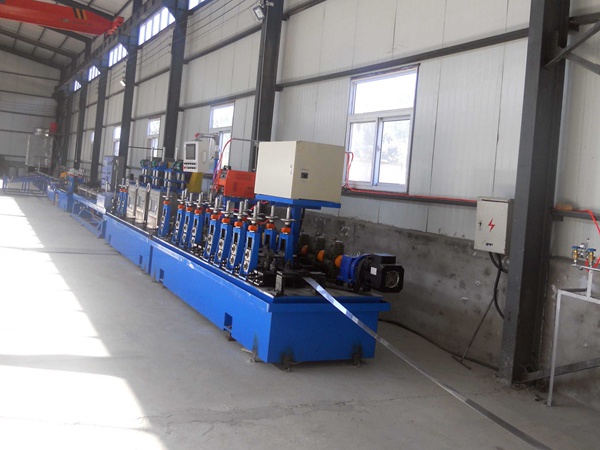 全自動制管生產線